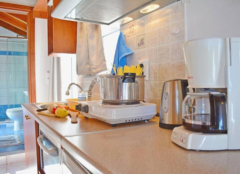 Kitchen Photo