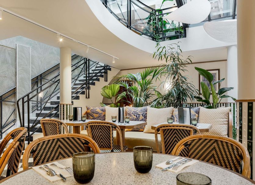 Dining room Photo