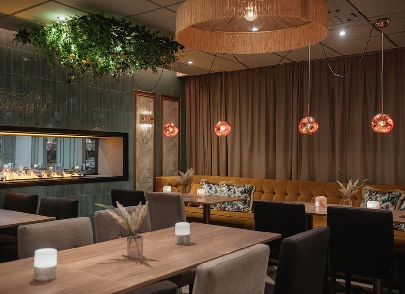 Restaurant Photo