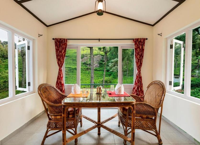 Dining room Photo
