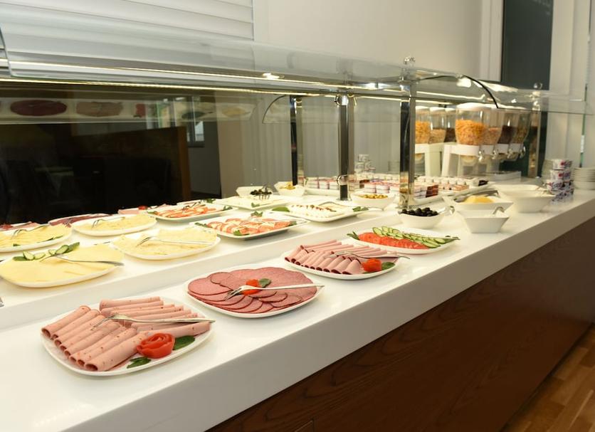 Buffet Photo
