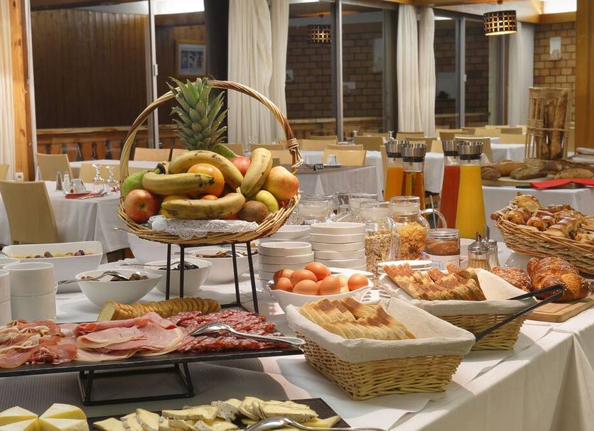 Buffet Photo