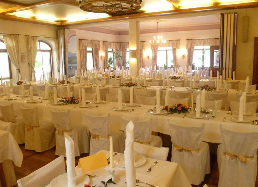 Banquet hall Photo