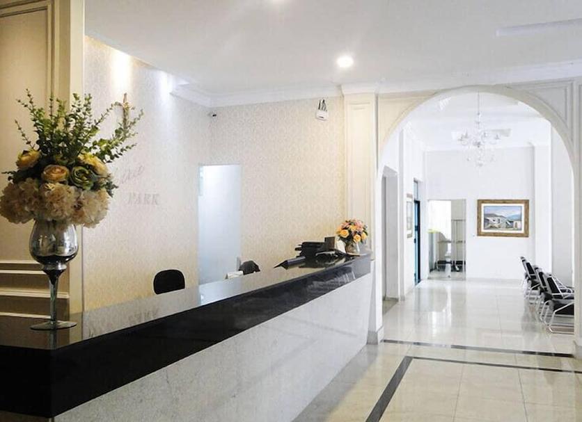 Front desk Photo