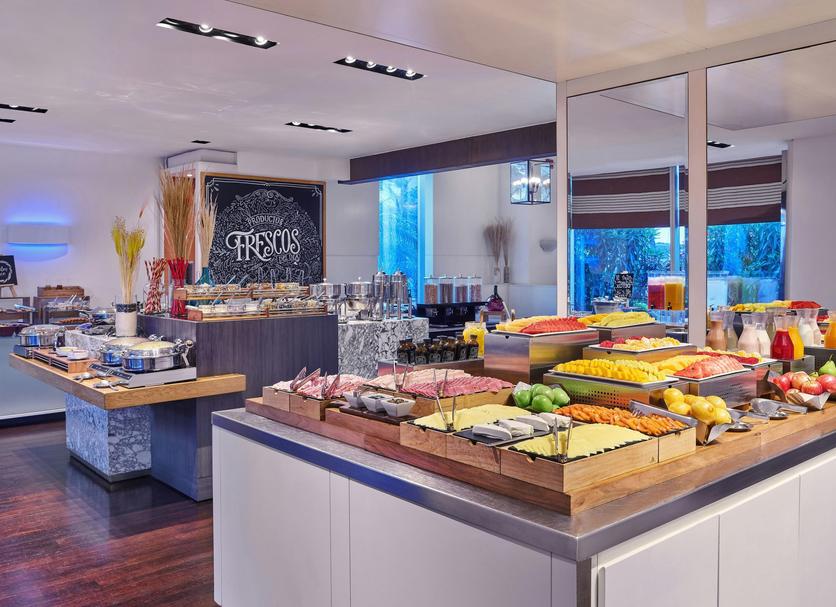 Buffet Photo