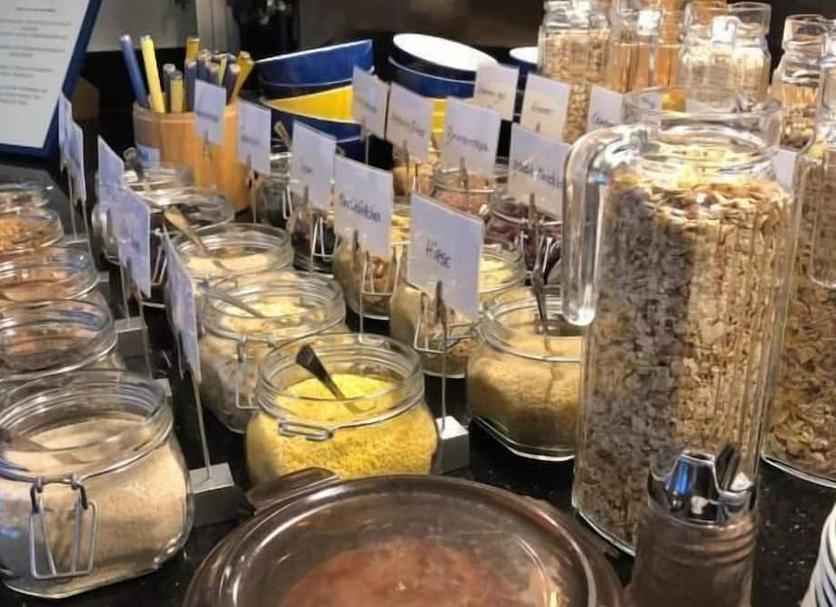 Buffet Photo