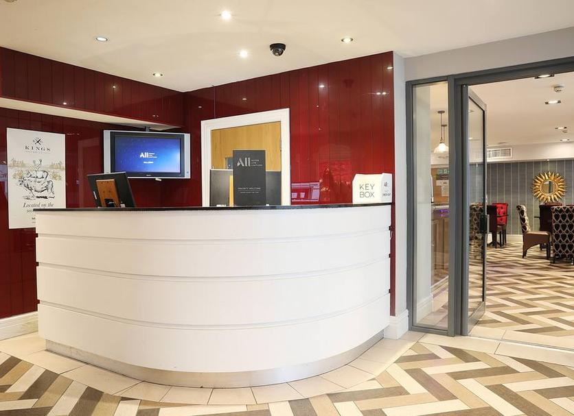Front desk Photo