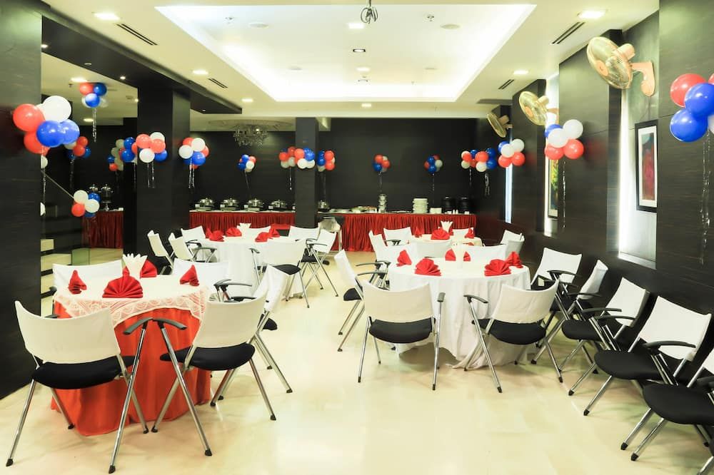 Banquet hall