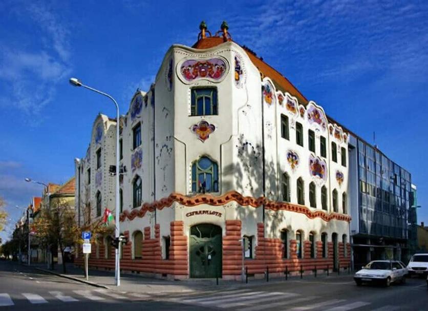 Building Photo