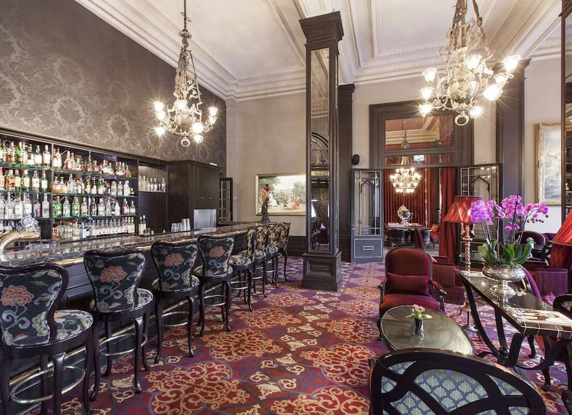 Bar Photo