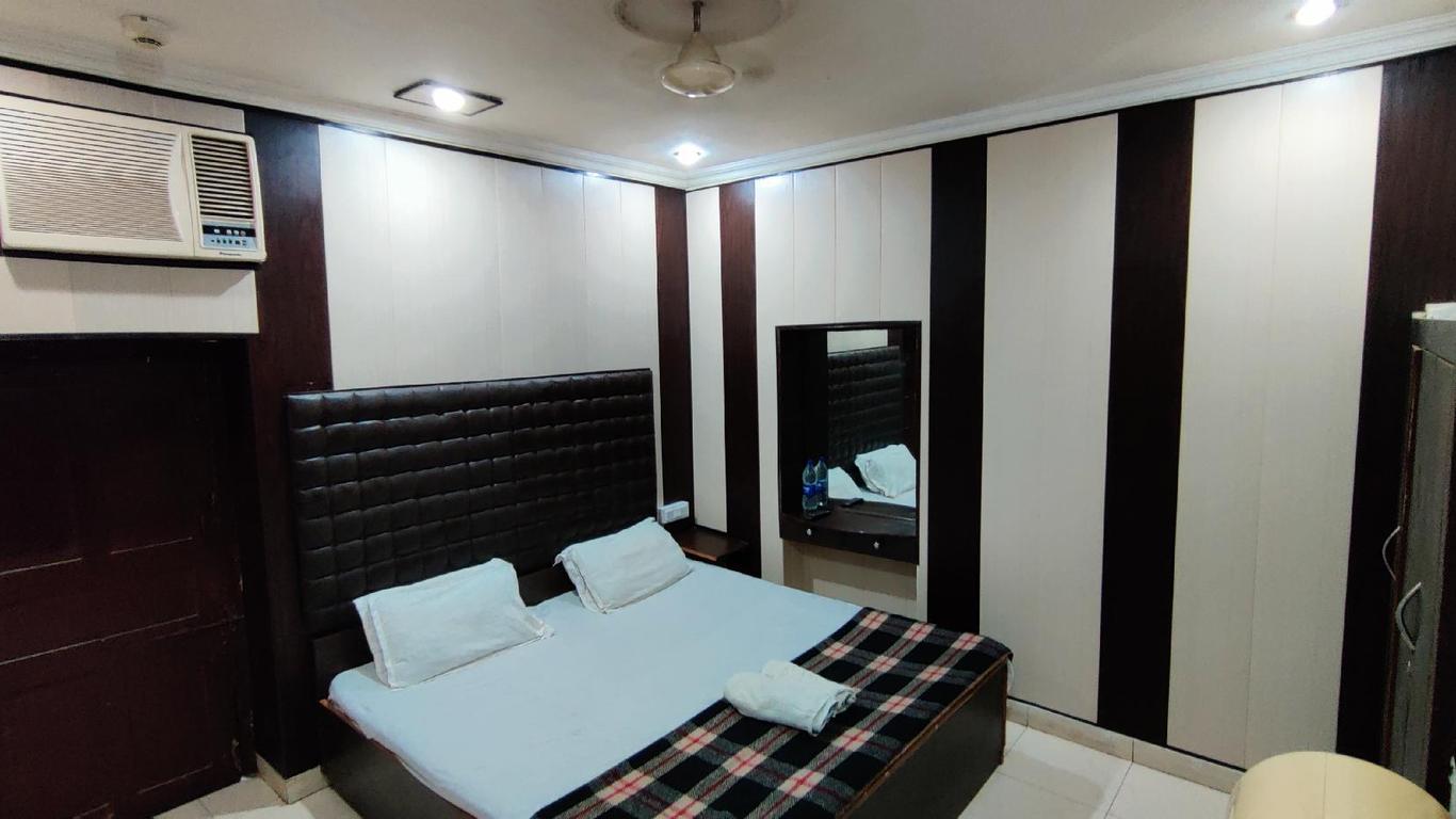 Roop Guest House