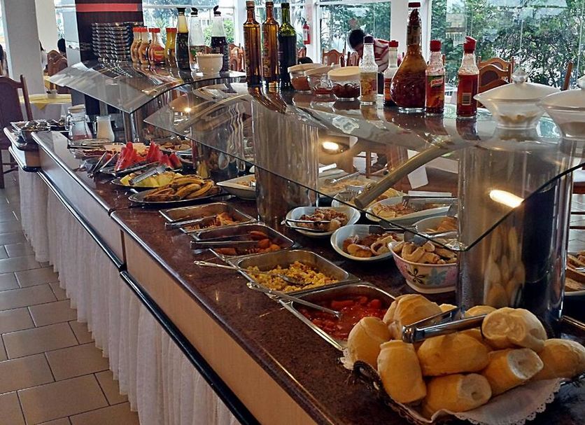Buffet Photo