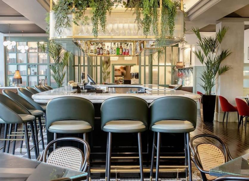 Restaurant Photo