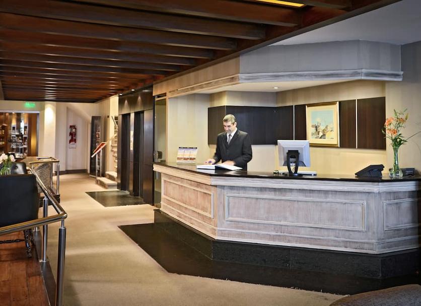 Front desk Photo