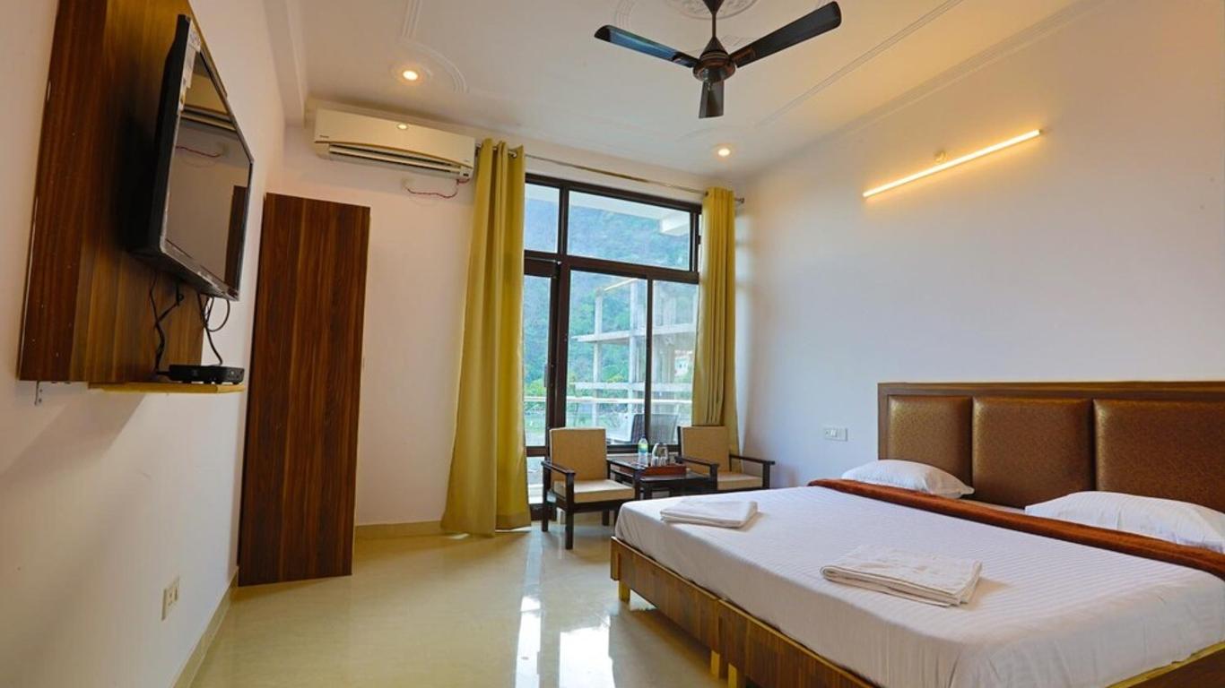 hotel tapovan cottage