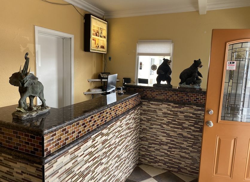 Front desk Photo