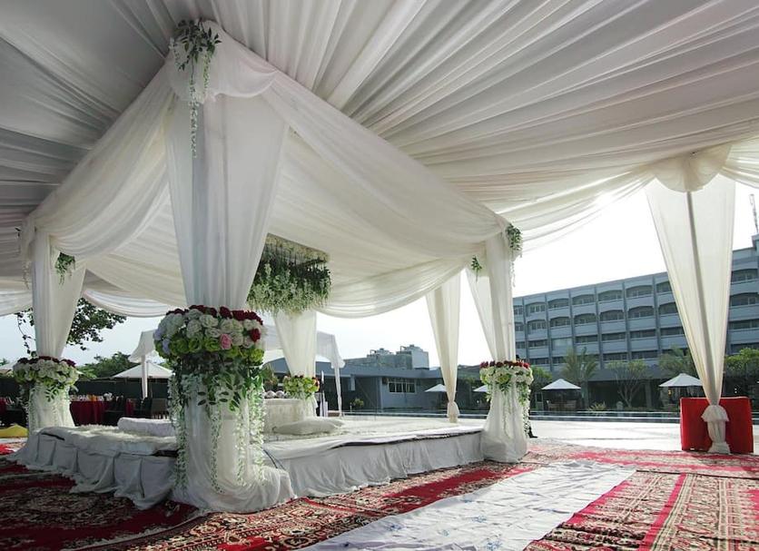 Banquet hall Photo