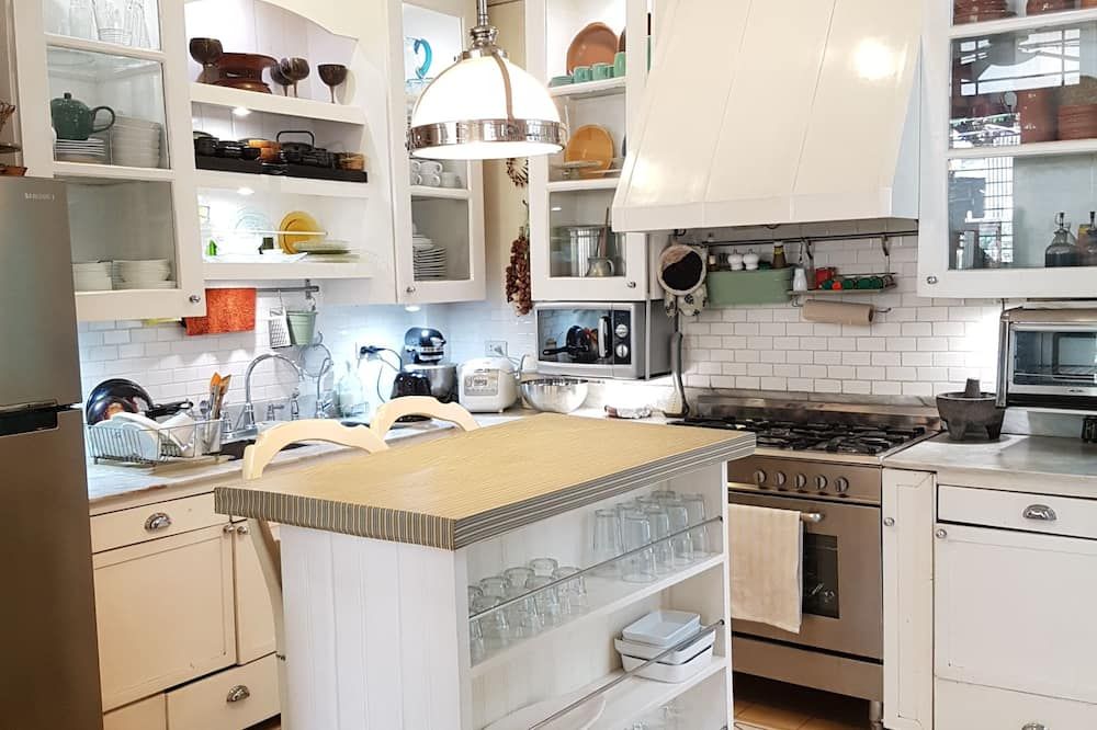 Kitchen Photo