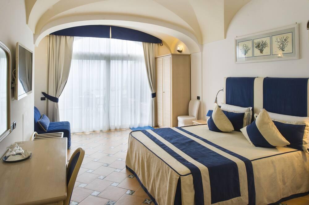 How to get to Hotel Bellevue Suite, Amalfi from 5 nearby airports