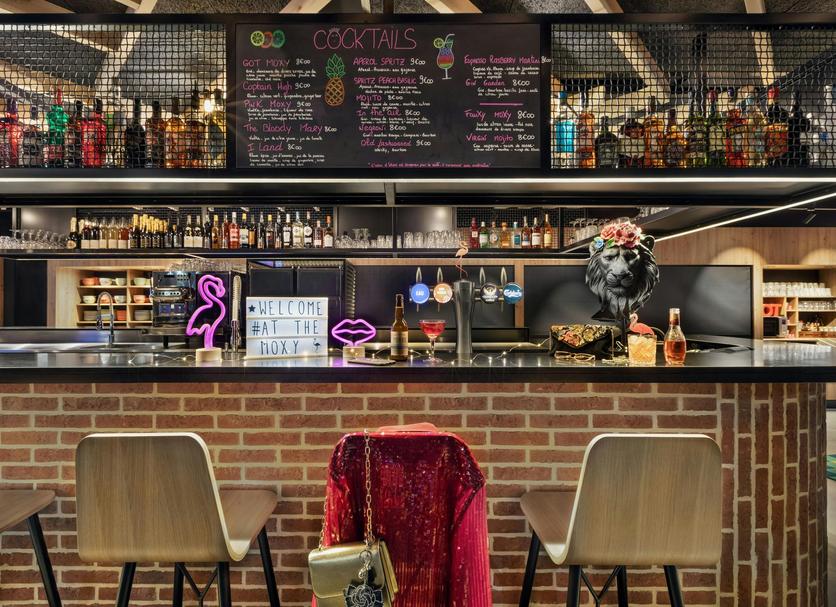 Bar Photo
