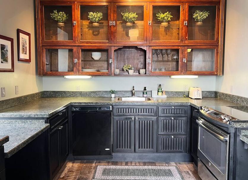 Kitchen Photo