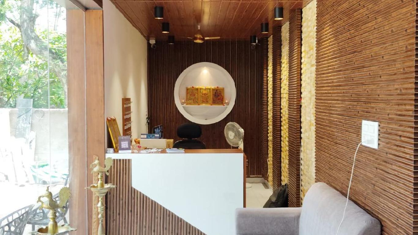 Hotel Raghavendra Grand Inn