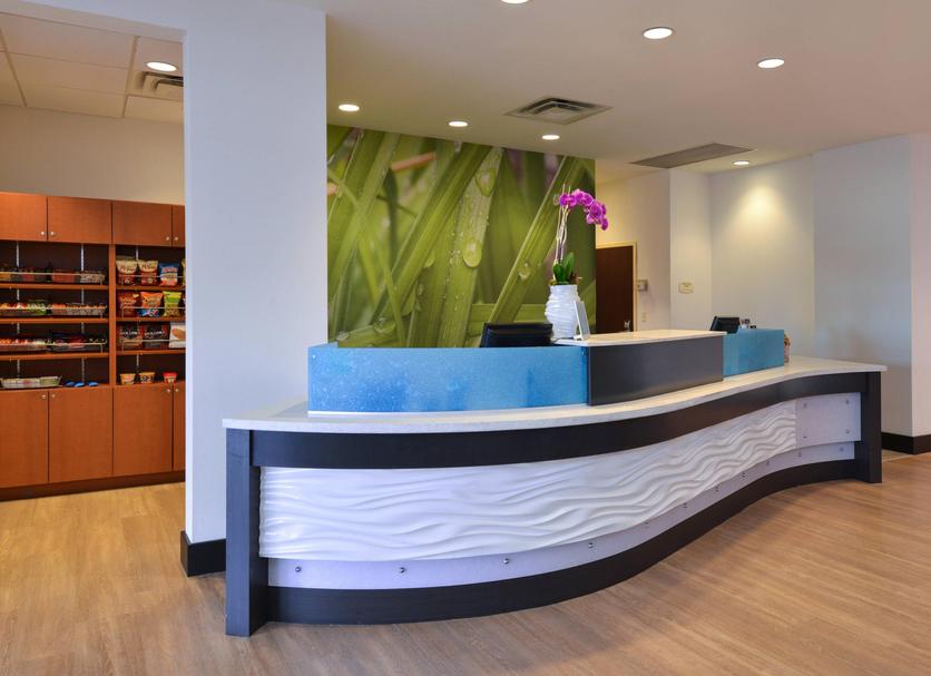 Front desk Photo