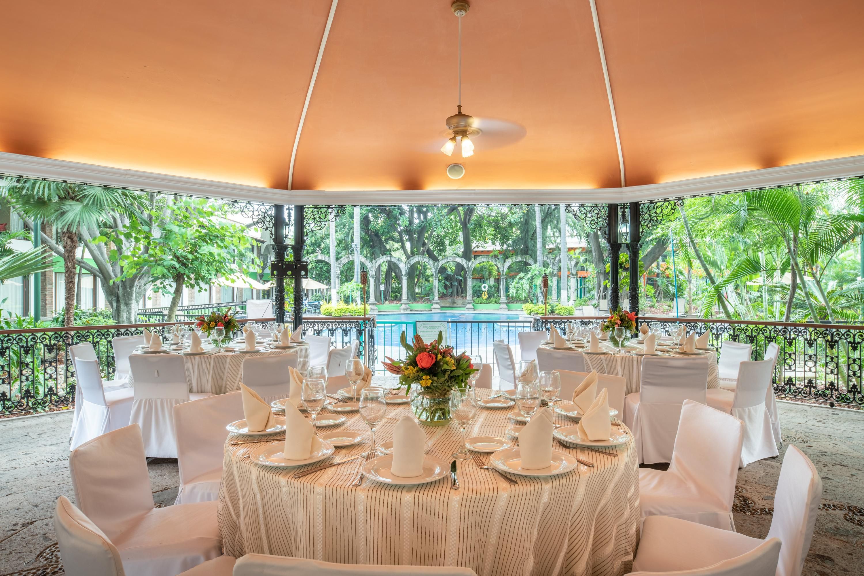 Banquet hall