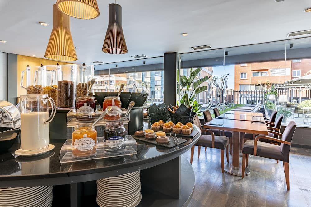 Buffet Photo