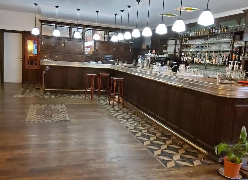 Bar Photo