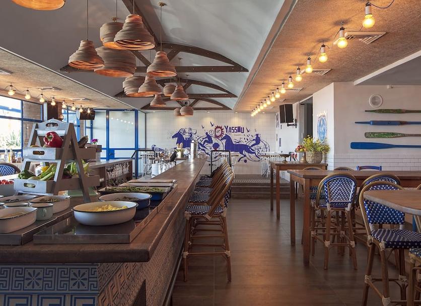 Restaurant Photo