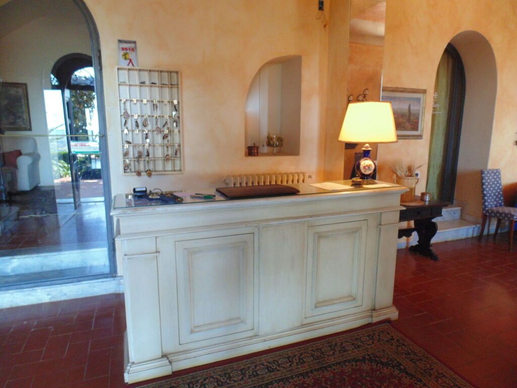 Front desk Photo