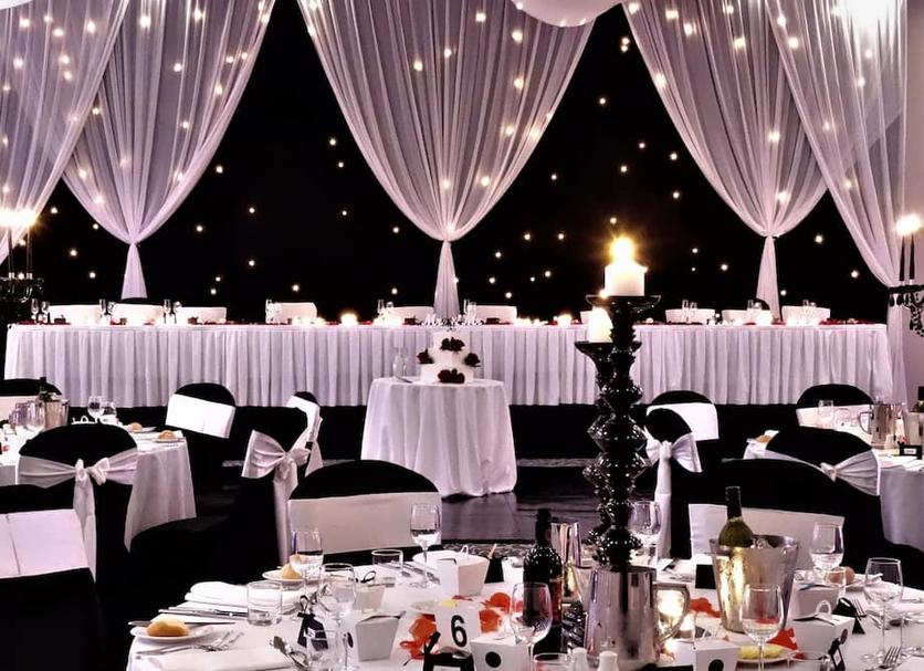 Banquet hall Photo