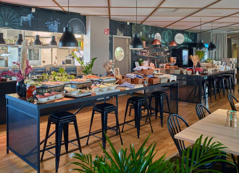 Restaurant Photo