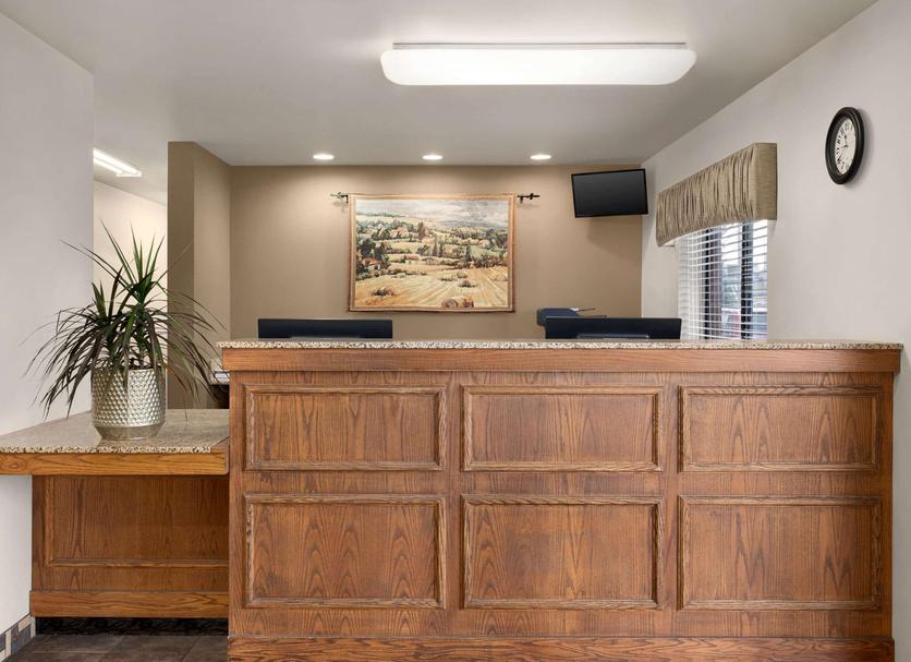 Front desk Photo