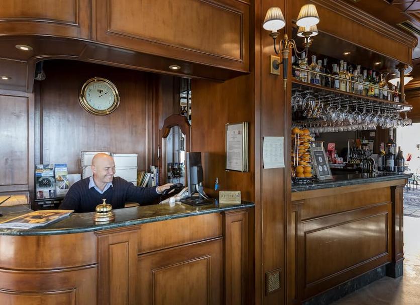Bar Photo