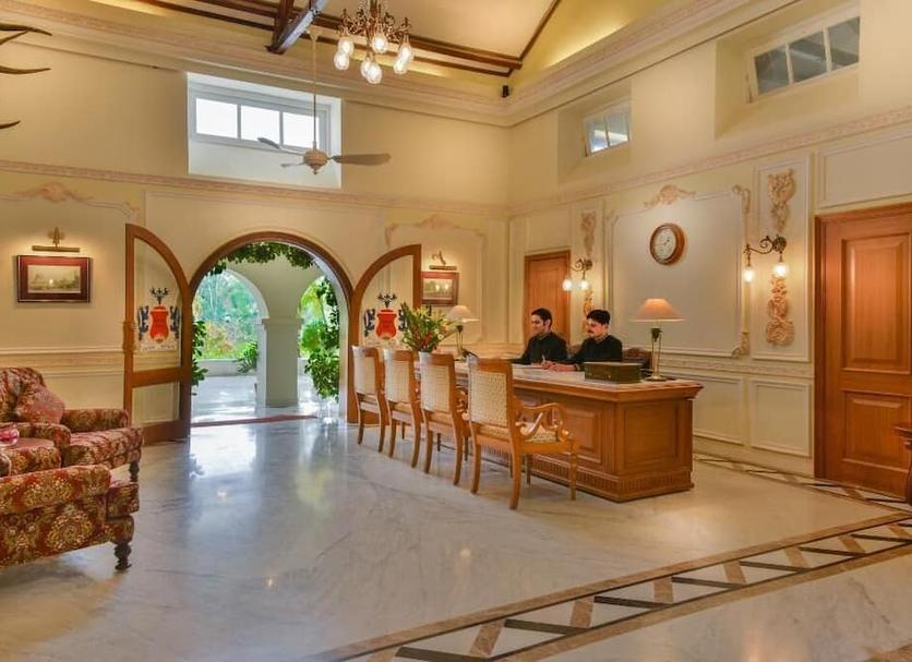 Front desk Photo
