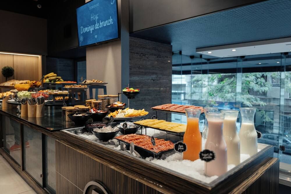 Buffet Photo