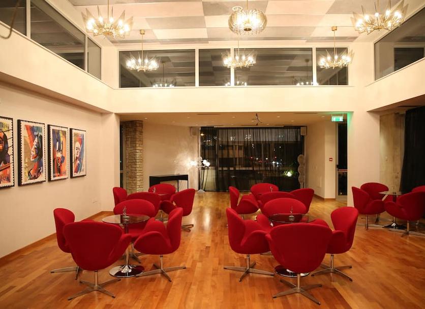 Lounge Photo