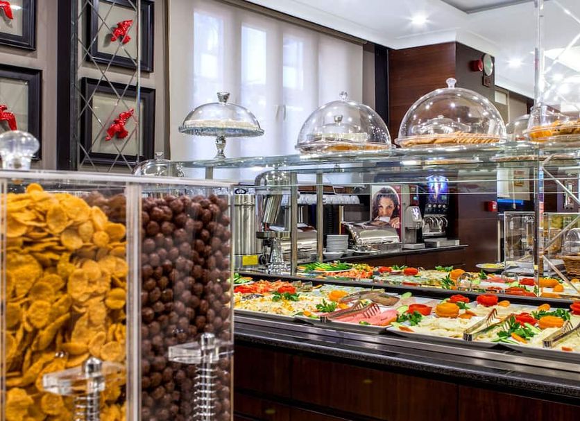 Buffet Photo