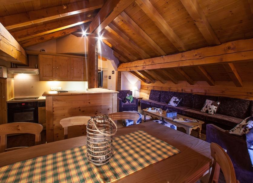 Dining room Photo