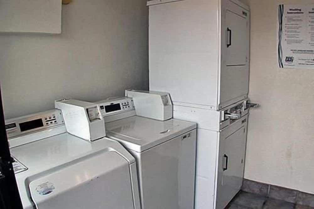 Laundry facility Photo