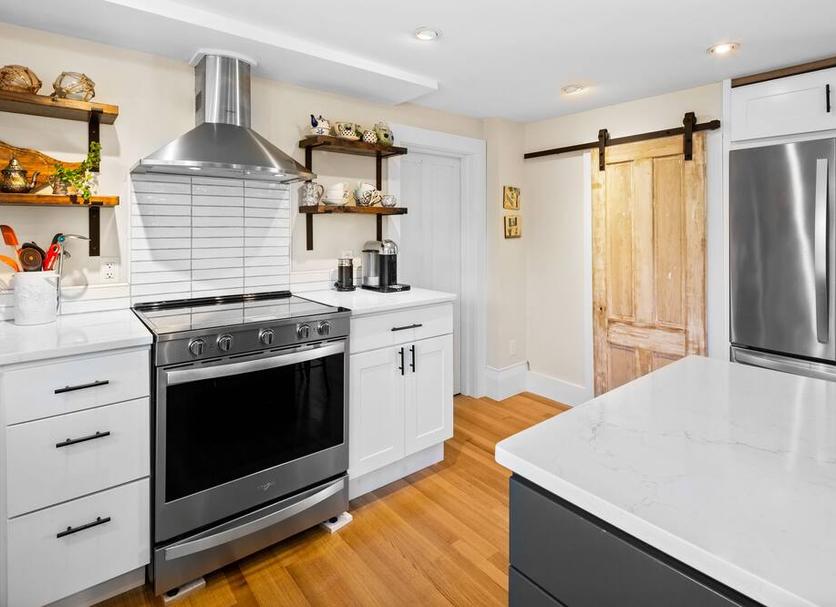 Kitchen Photo