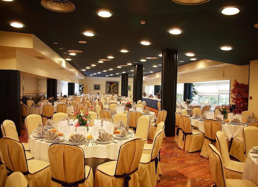 Banquet hall Photo