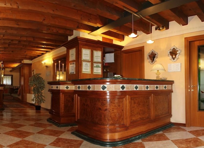 Front desk Photo