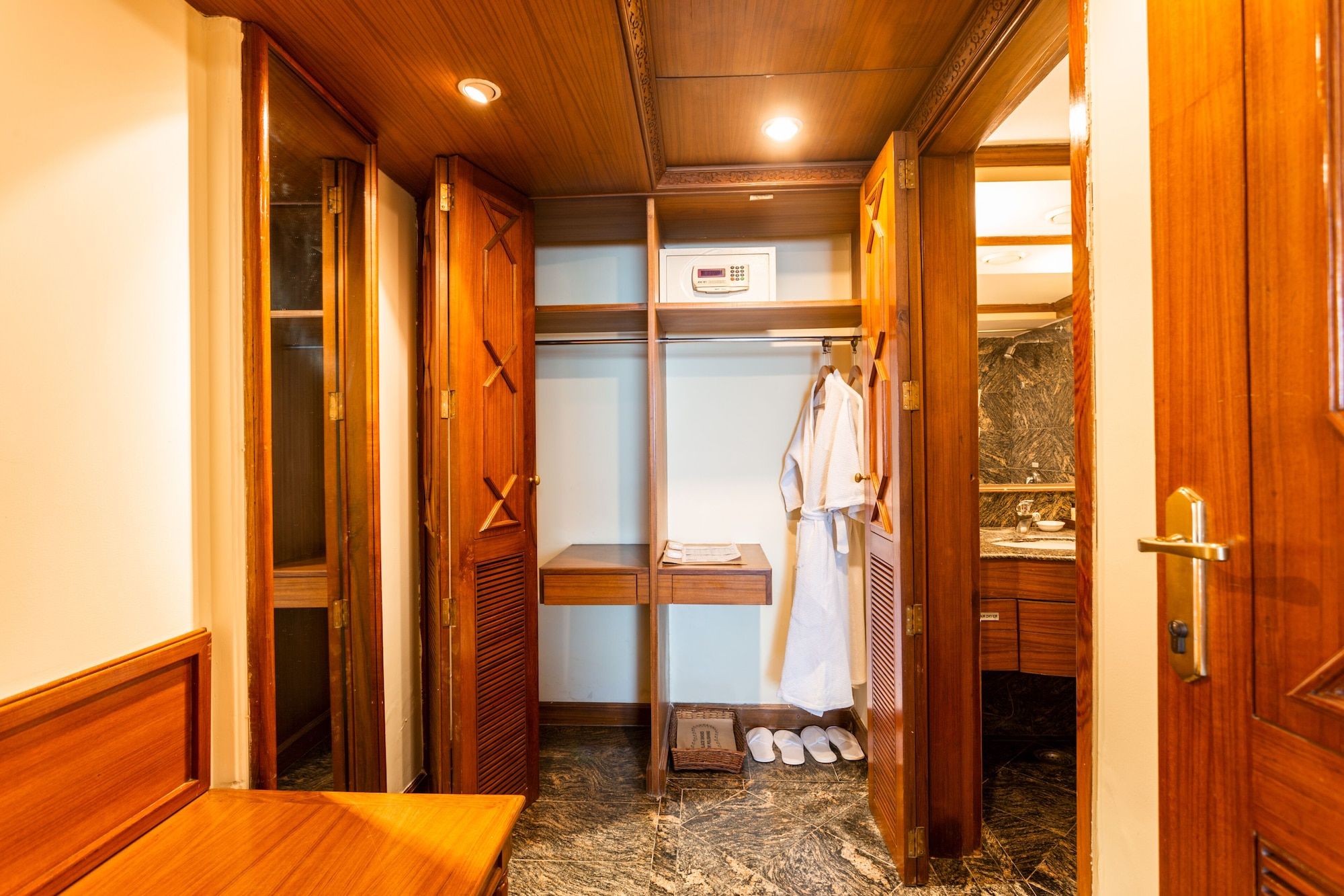 Room amenity