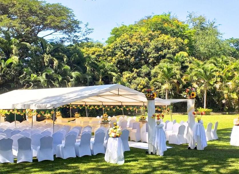 Banquet hall Photo