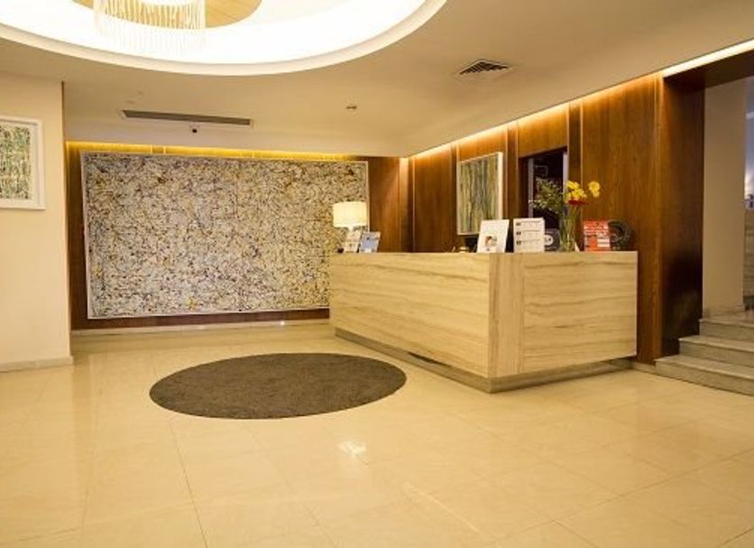 Front desk Photo