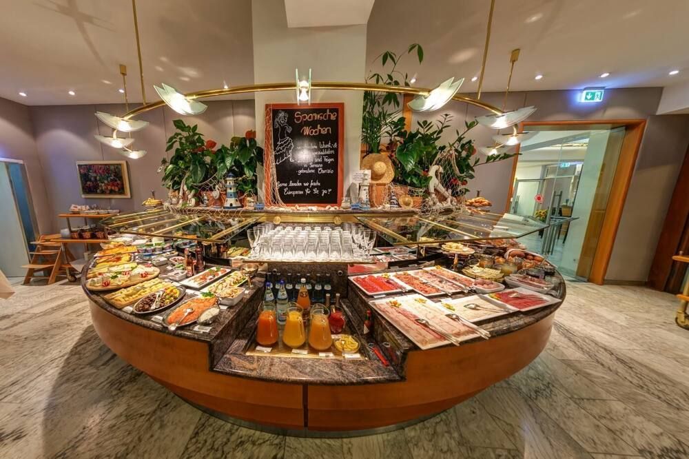 Buffet Photo