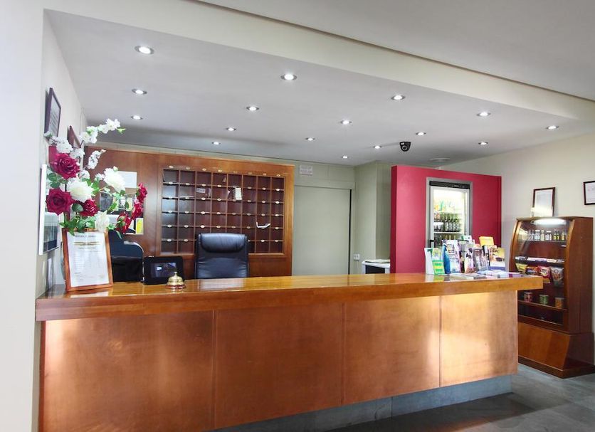 Front desk Photo